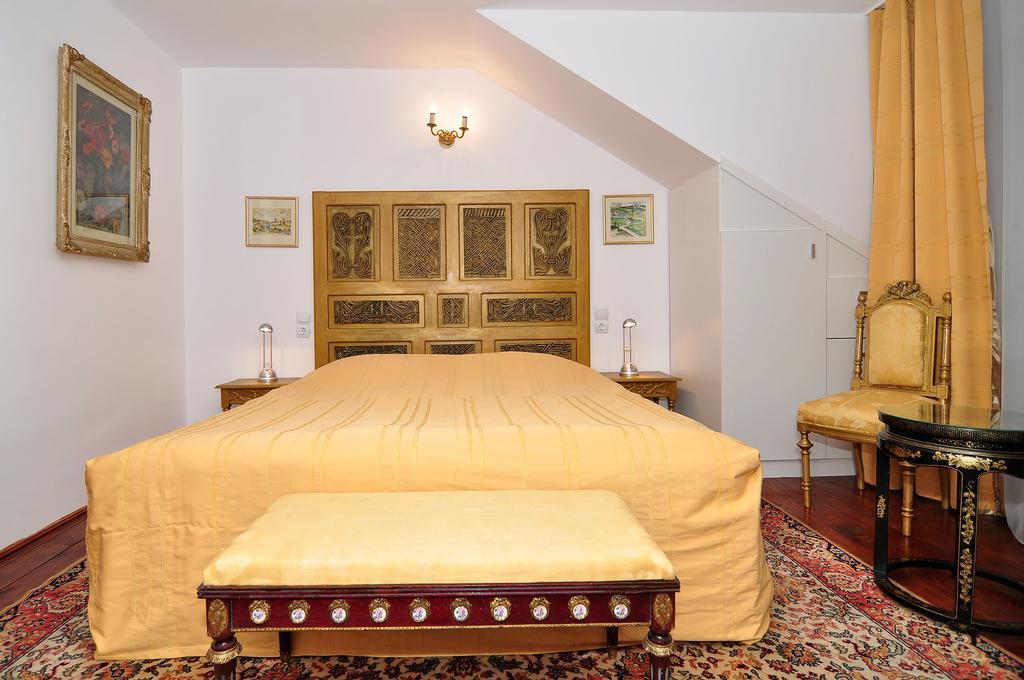 Bed & Breakfast Popamuseum Tarpesti Strada Muzeului Nr 28 Tirpesti Екстер'єр фото