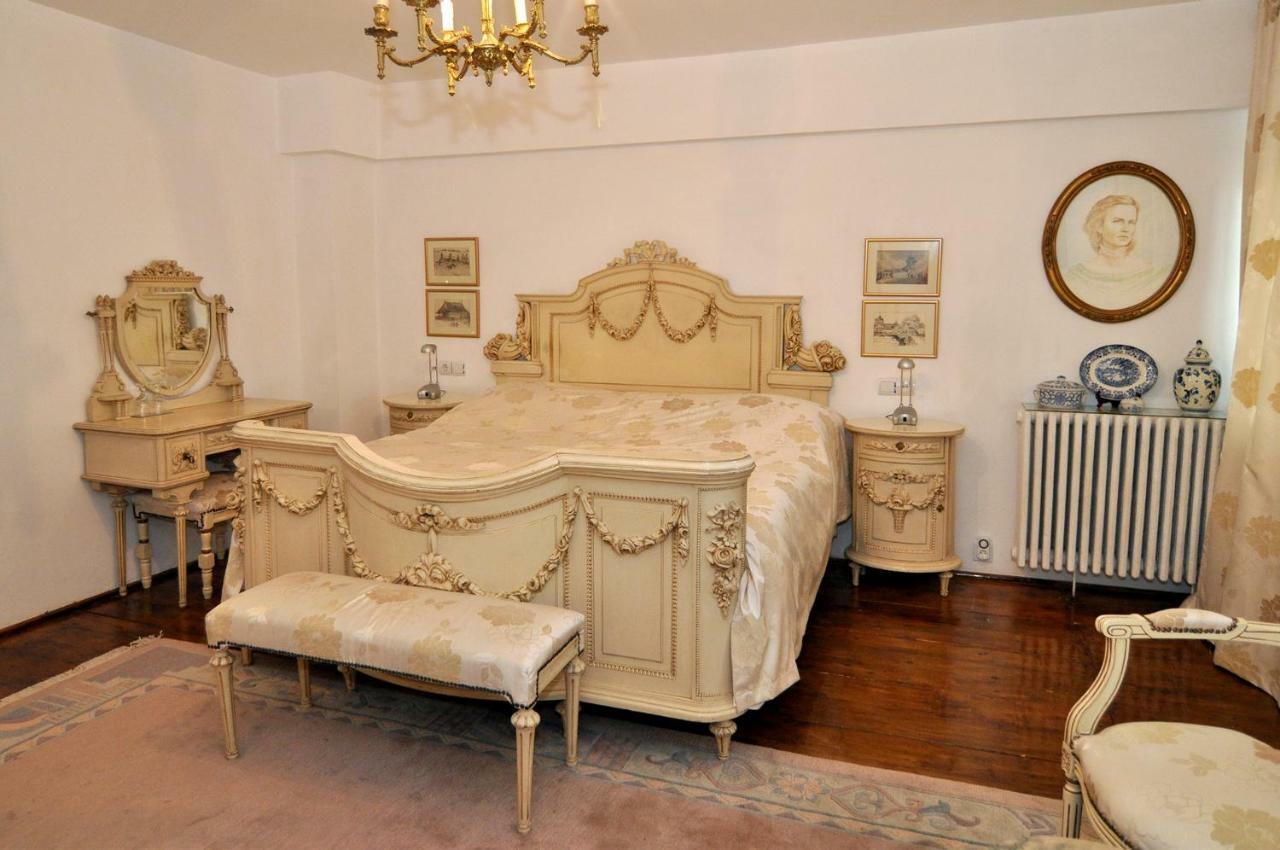 Bed & Breakfast Popamuseum Tarpesti Strada Muzeului Nr 28 Tirpesti Екстер'єр фото