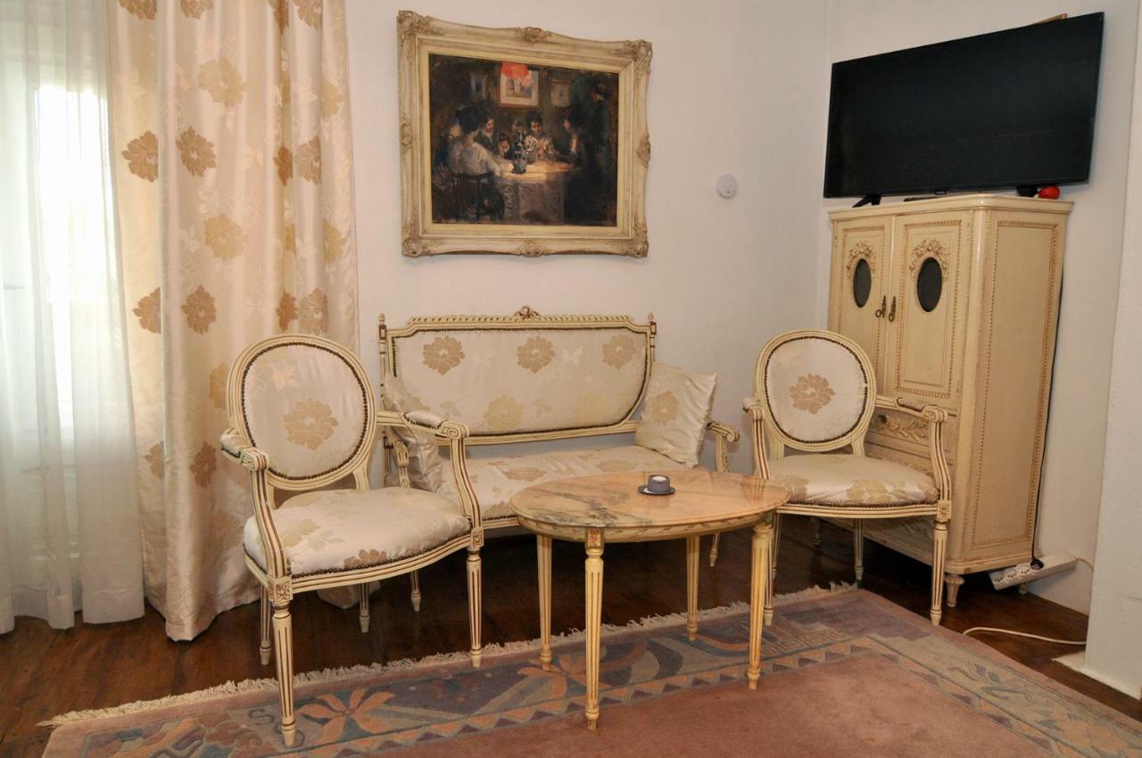 Bed & Breakfast Popamuseum Tarpesti Strada Muzeului Nr 28 Tirpesti Екстер'єр фото
